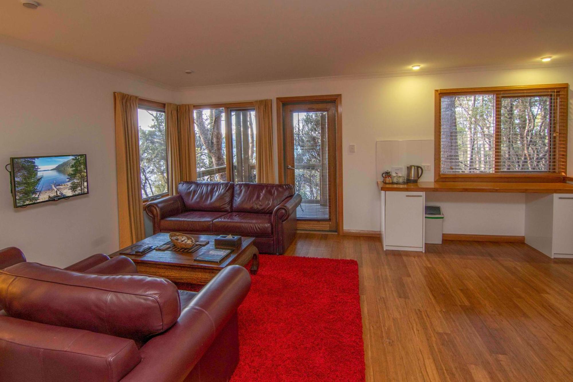 Lake St Clair Lodge Room photo