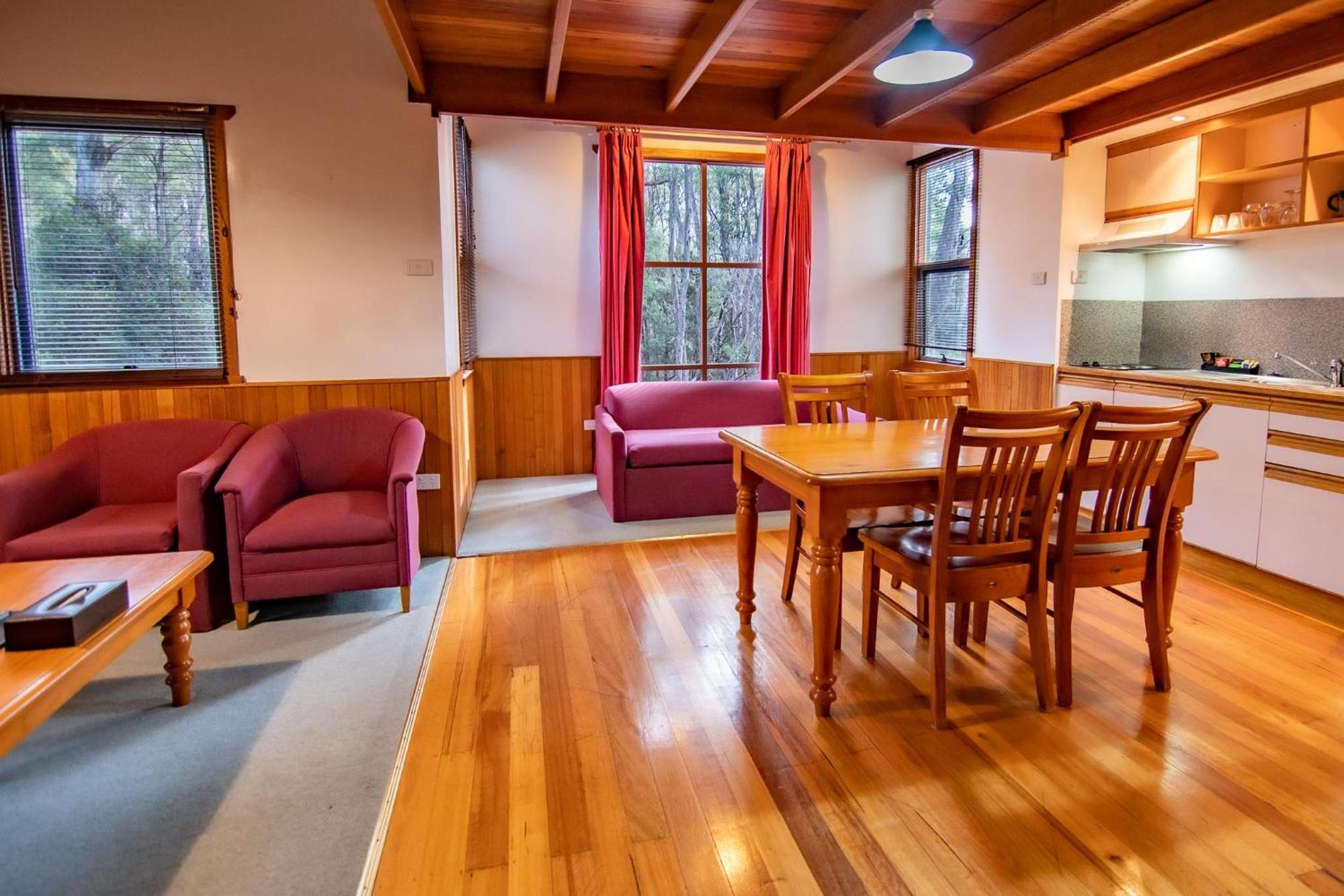 Lake St Clair Lodge Room photo