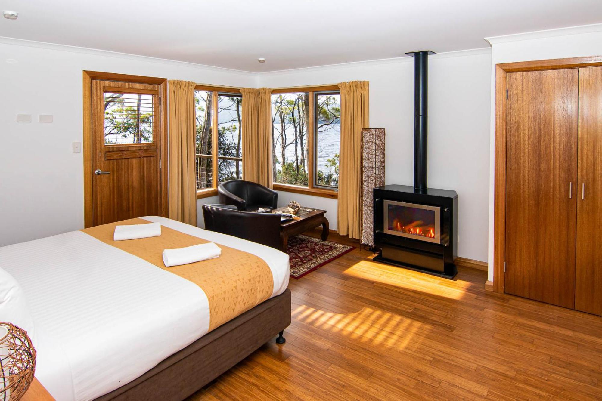 Lake St Clair Lodge Room photo